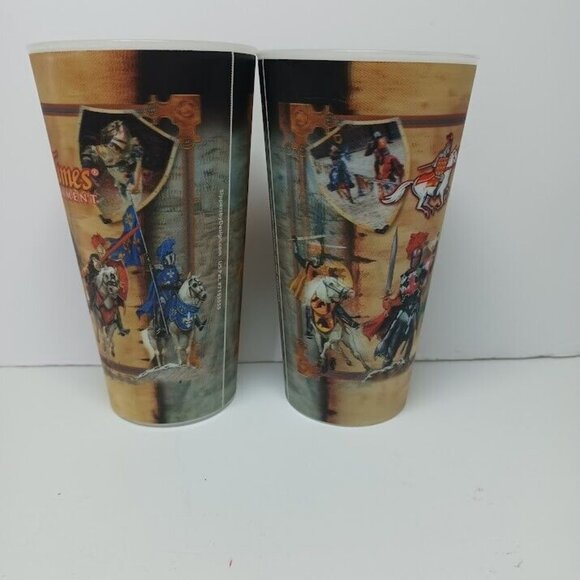 Pair Of  Medieval Times Dinner & Tournament Holographic Lenticular Plastic Cups‎ - Picture 2 of 4